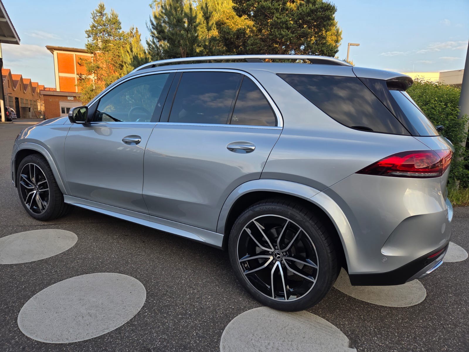 MERCEDES-BENZ GLE 450 AMG Line 4matic-image-1