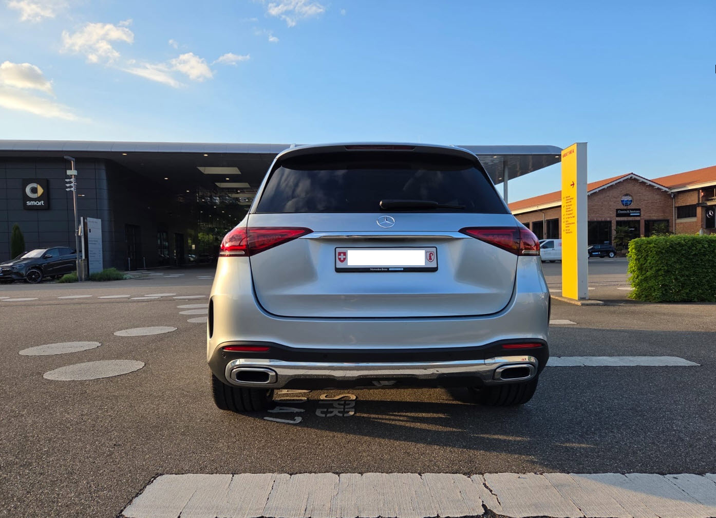 MERCEDES-BENZ GLE 450 AMG Line 4matic-image-3