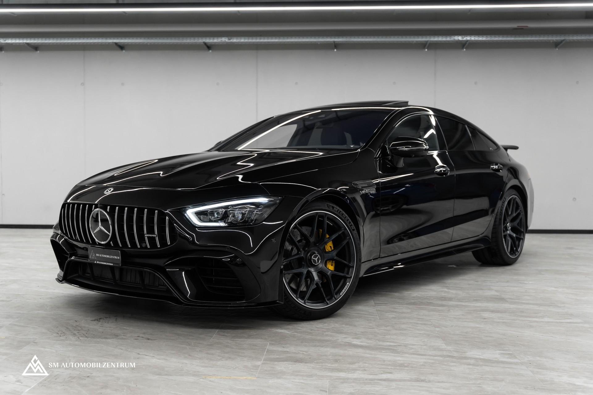 MERCEDES-BENZ AMG GT 63 S 4matic+ / Aero Paket / 360° / Head-Up / Panorama