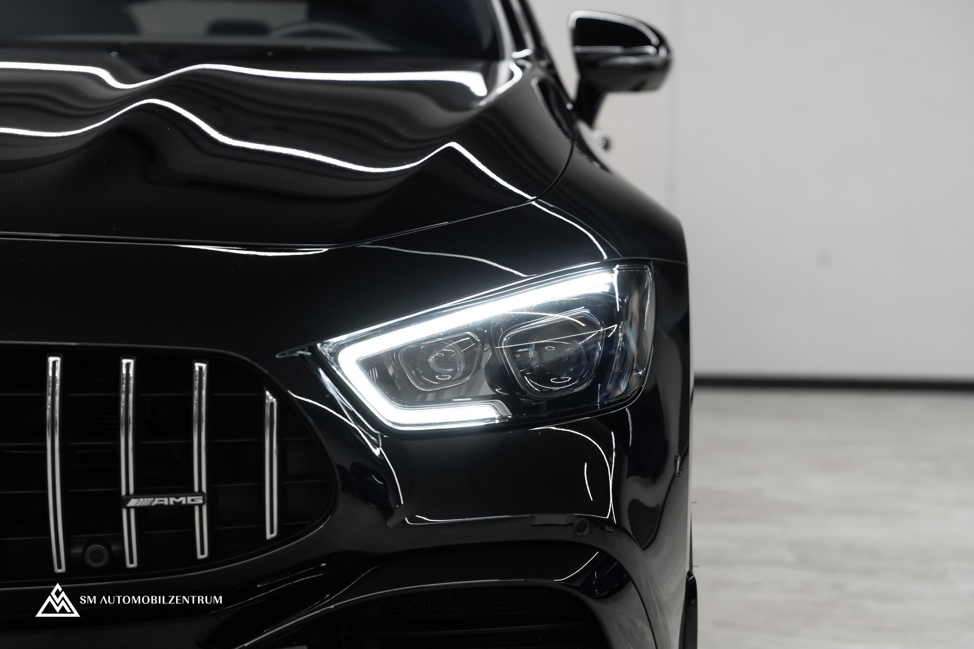 MERCEDES-BENZ AMG GT 63 S 4matic+ / Aero Paket / 360° / Head-Up / Panorama-showroom-element-1