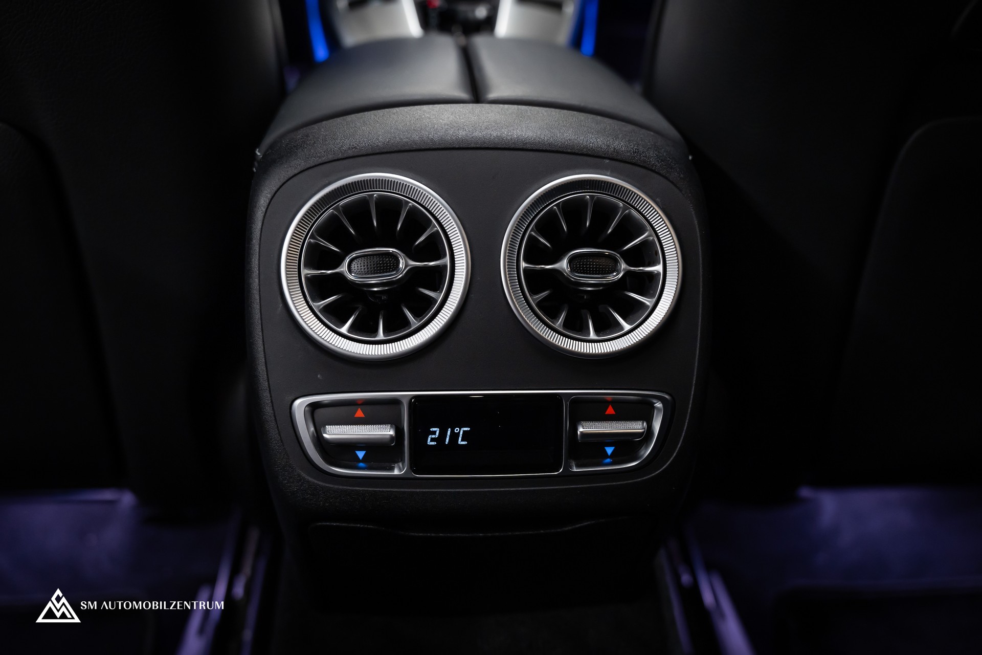 MERCEDES-BENZ AMG GT 63 S 4matic+ / Aero Paket / 360° / Head-Up / Panorama-image-19