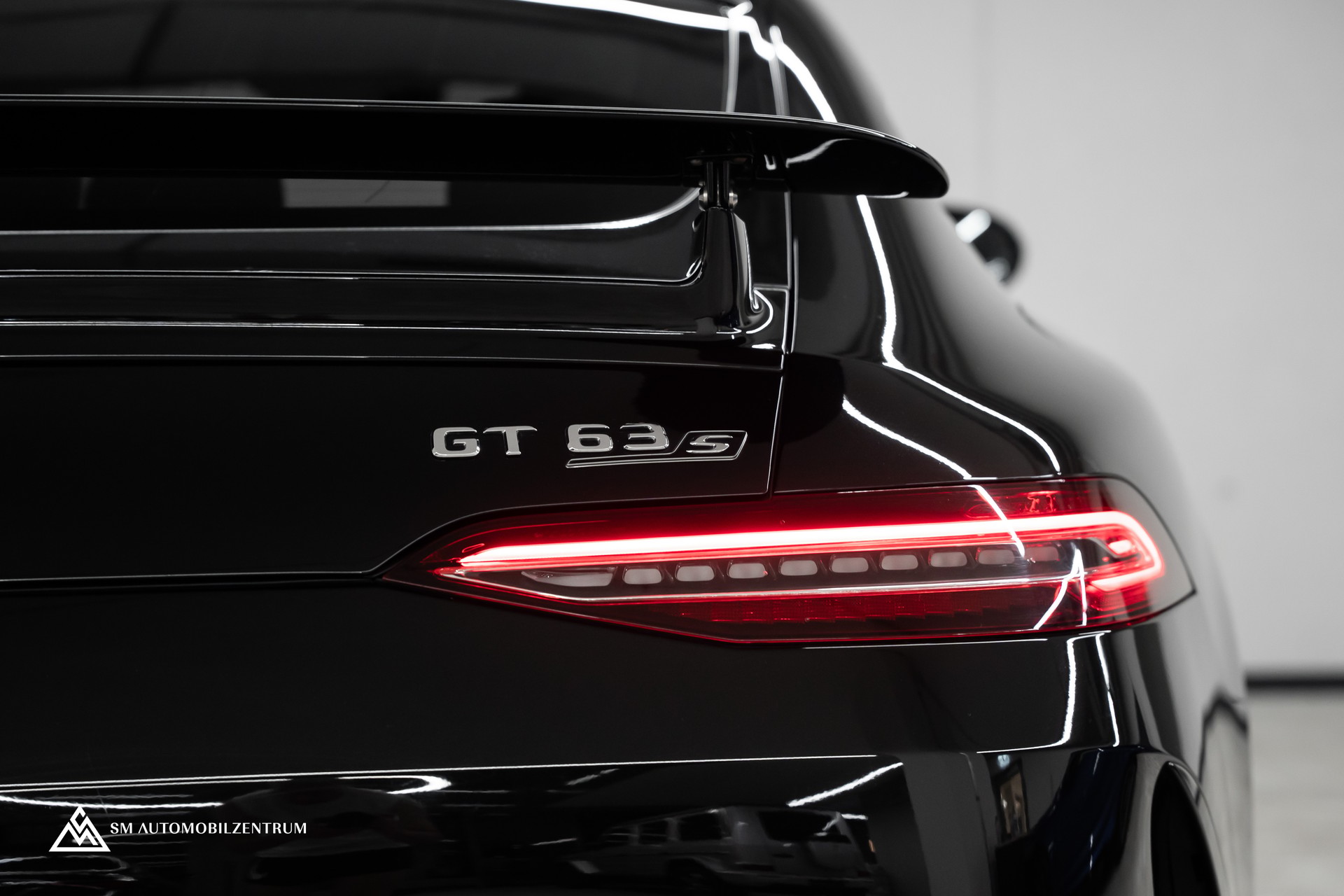 MERCEDES-BENZ AMG GT 63 S 4matic+ / Aero Paket / 360° / Head-Up / Panorama-image-10