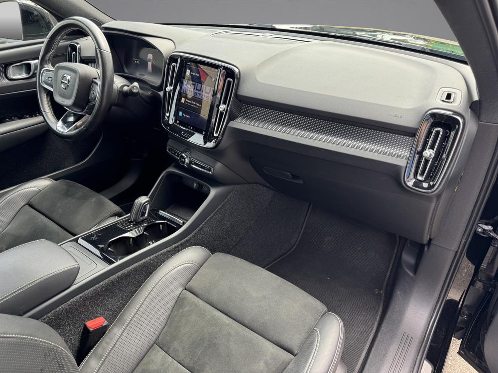 VOLVO XC40 Recharge P8 Twin AWD Pure Electric Plus (CH-Fahrzeug)-image-8