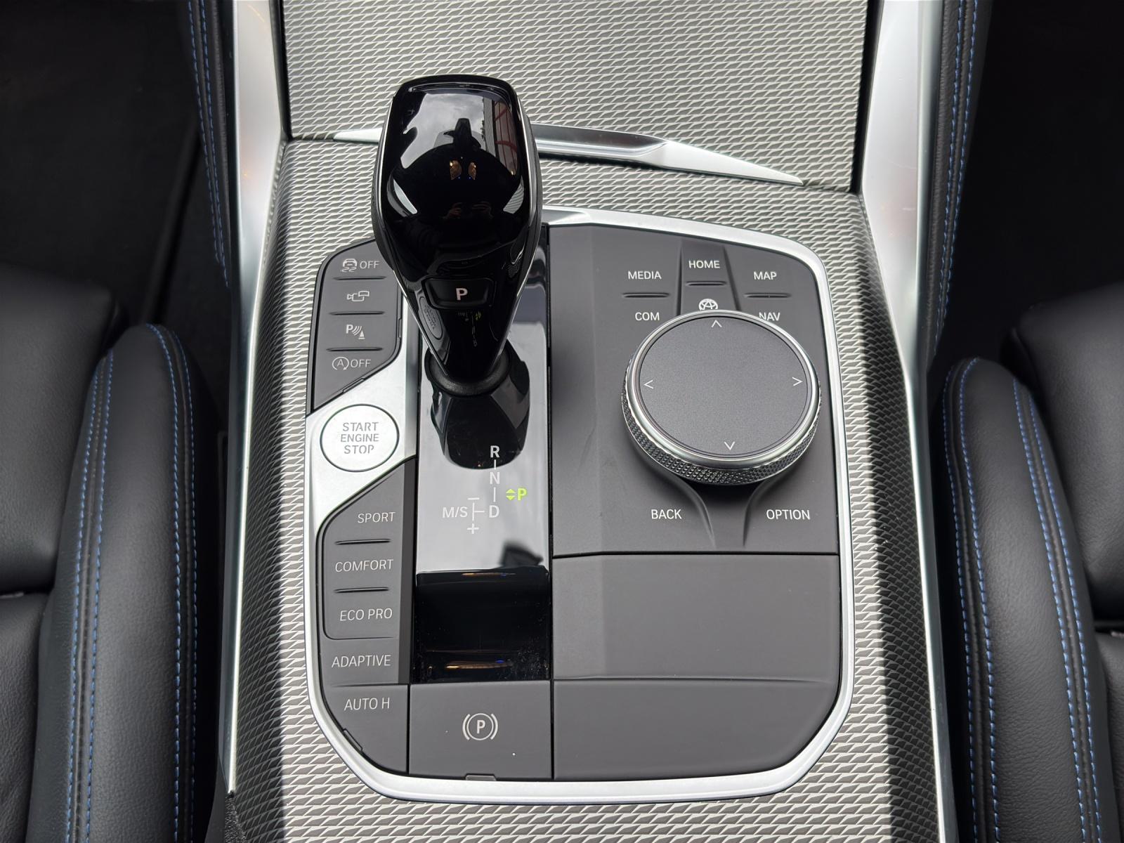 BMW M240i xDrive Coupé-image-19