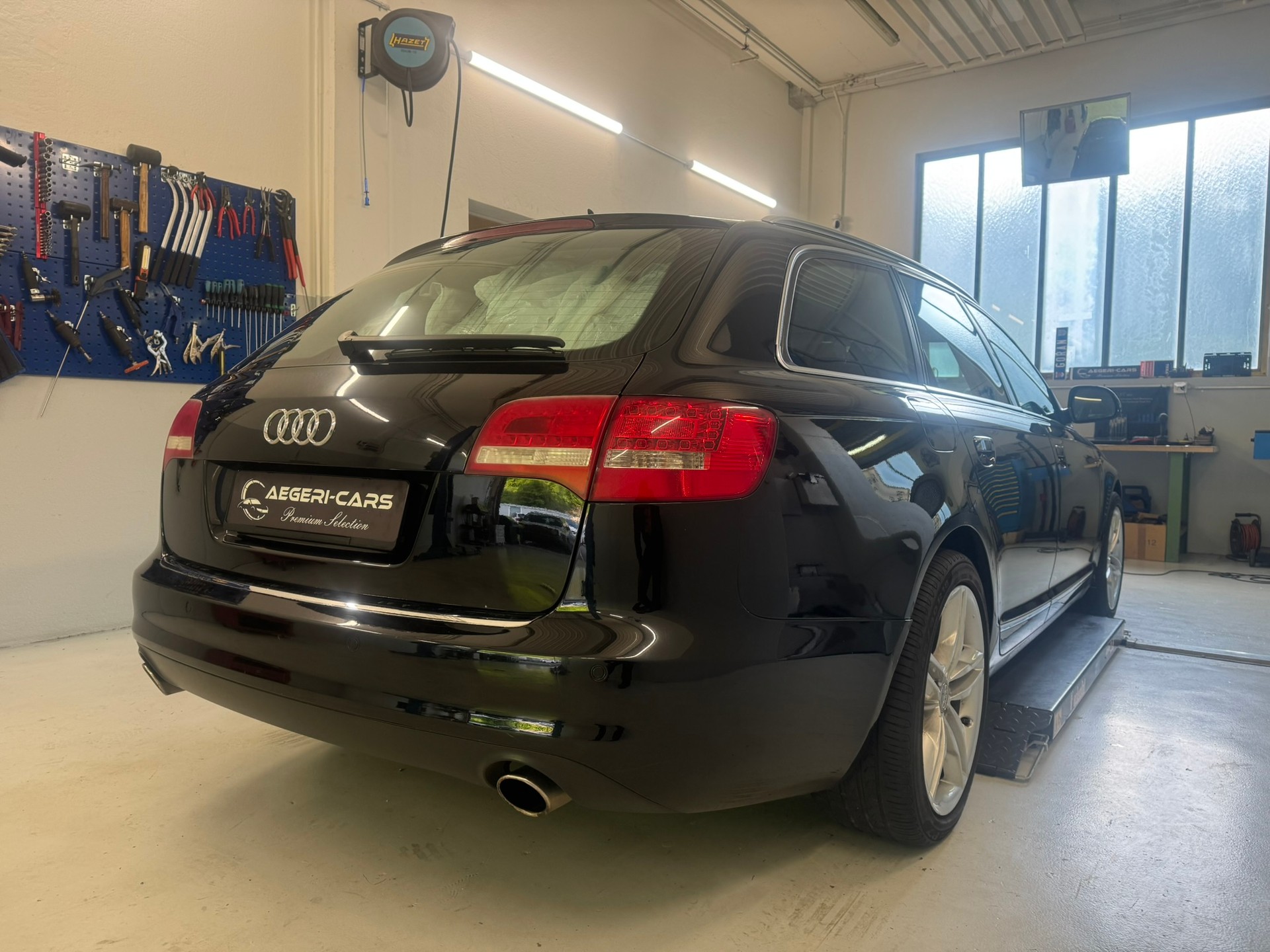 AUDI A6 Avant 3.0 V6 TDI quattro tiptronic-showroom-element-3