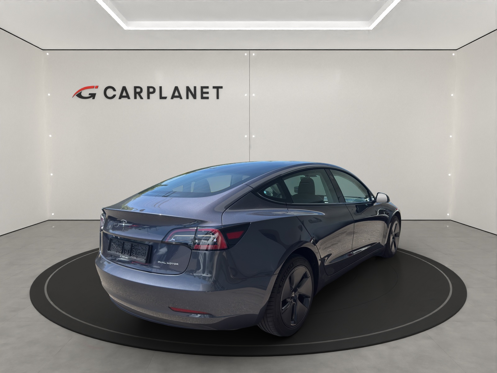 TESLA Model 3 Long Range D-image-5