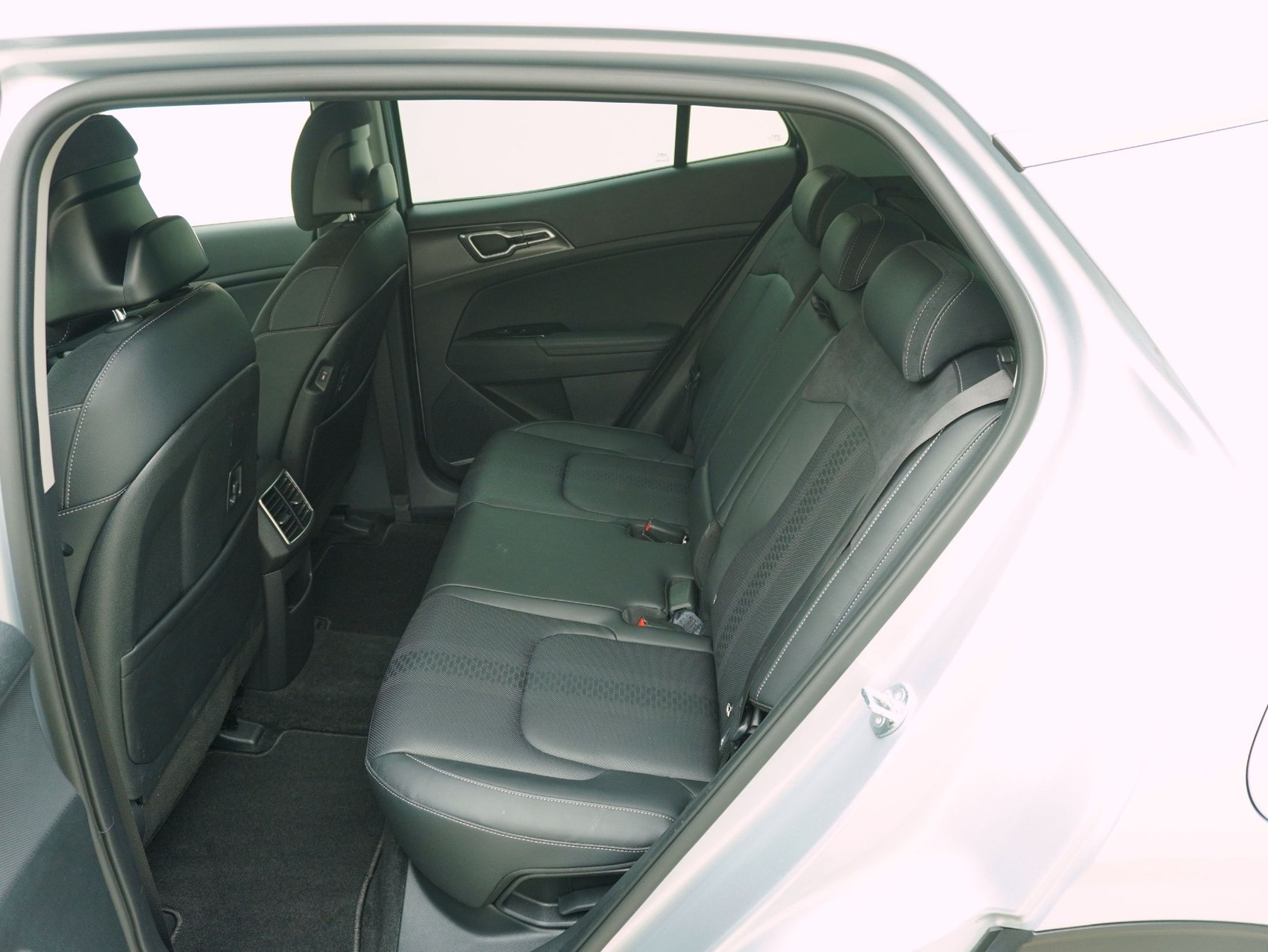 KIA Sportage 1.6 T-GDi PHEV Style Premium 4x4 ** Plug-In Hybrid **-image-10