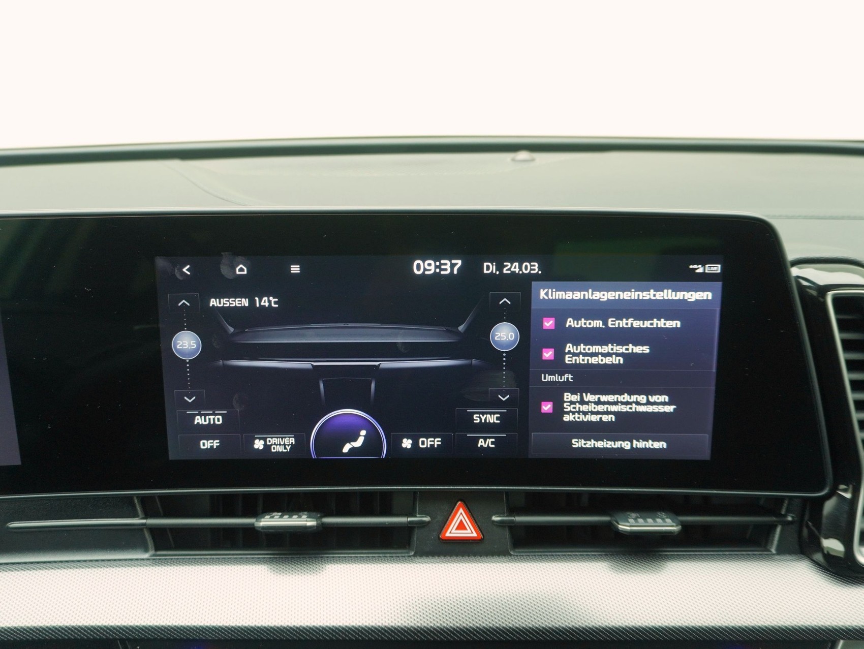 KIA Sportage 1.6 T-GDi PHEV Style Premium 4x4 ** Plug-In Hybrid **-image-16