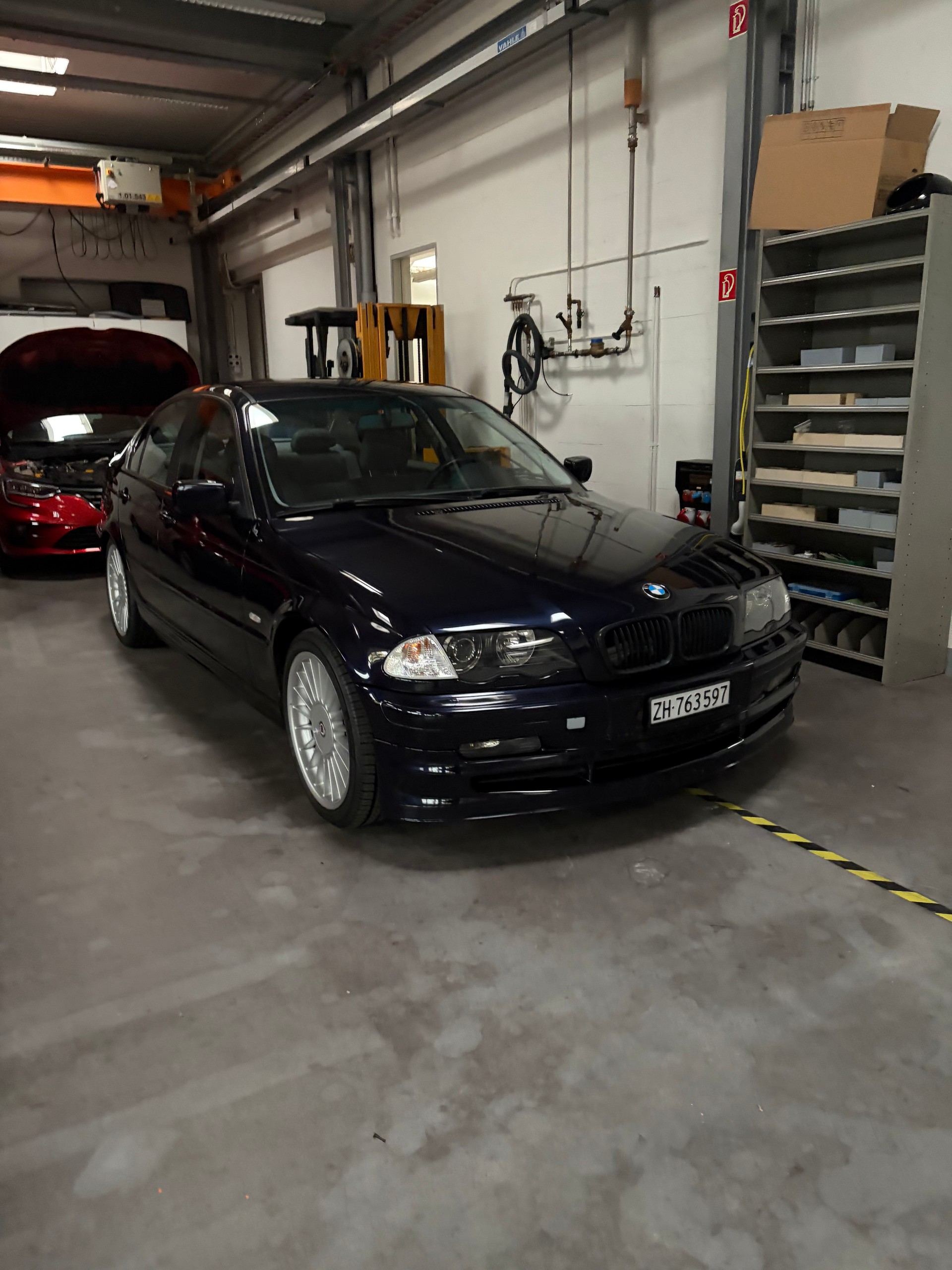 BMW-ALPINA 3.3-image-1