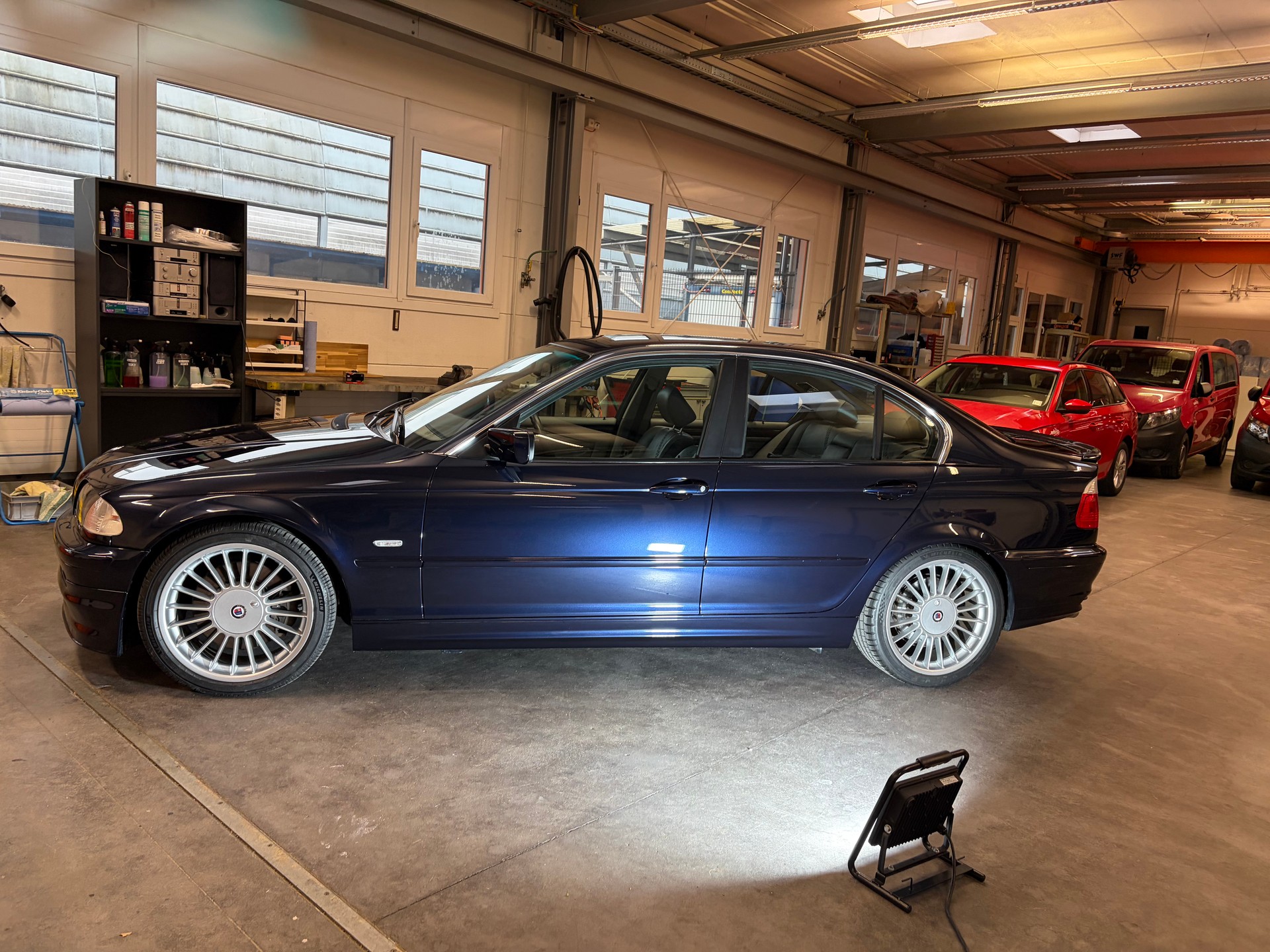 BMW-ALPINA 3.3-image-0