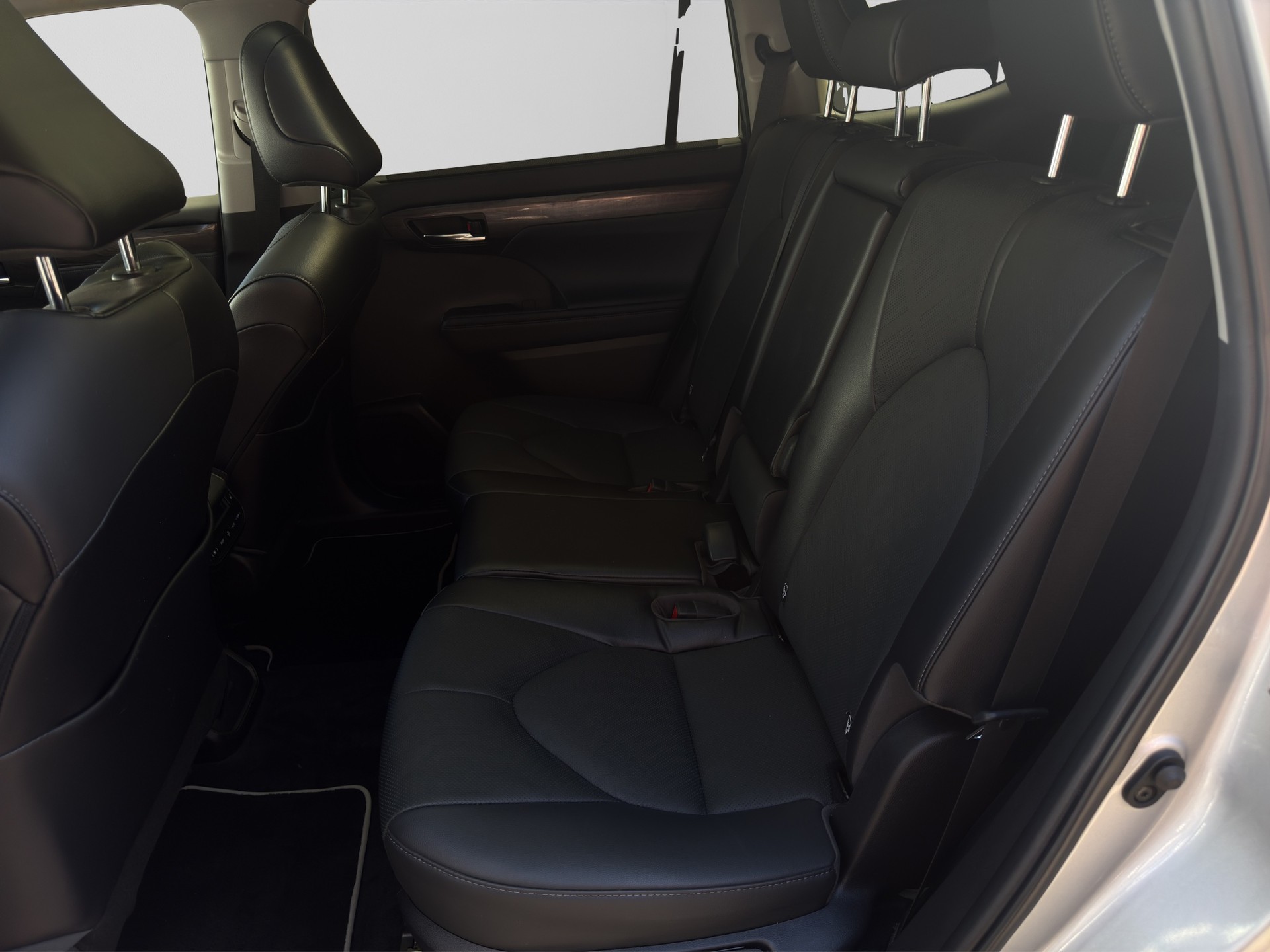 TOYOTA Highlander 2.5 HSD Premium e-CVT-image-12