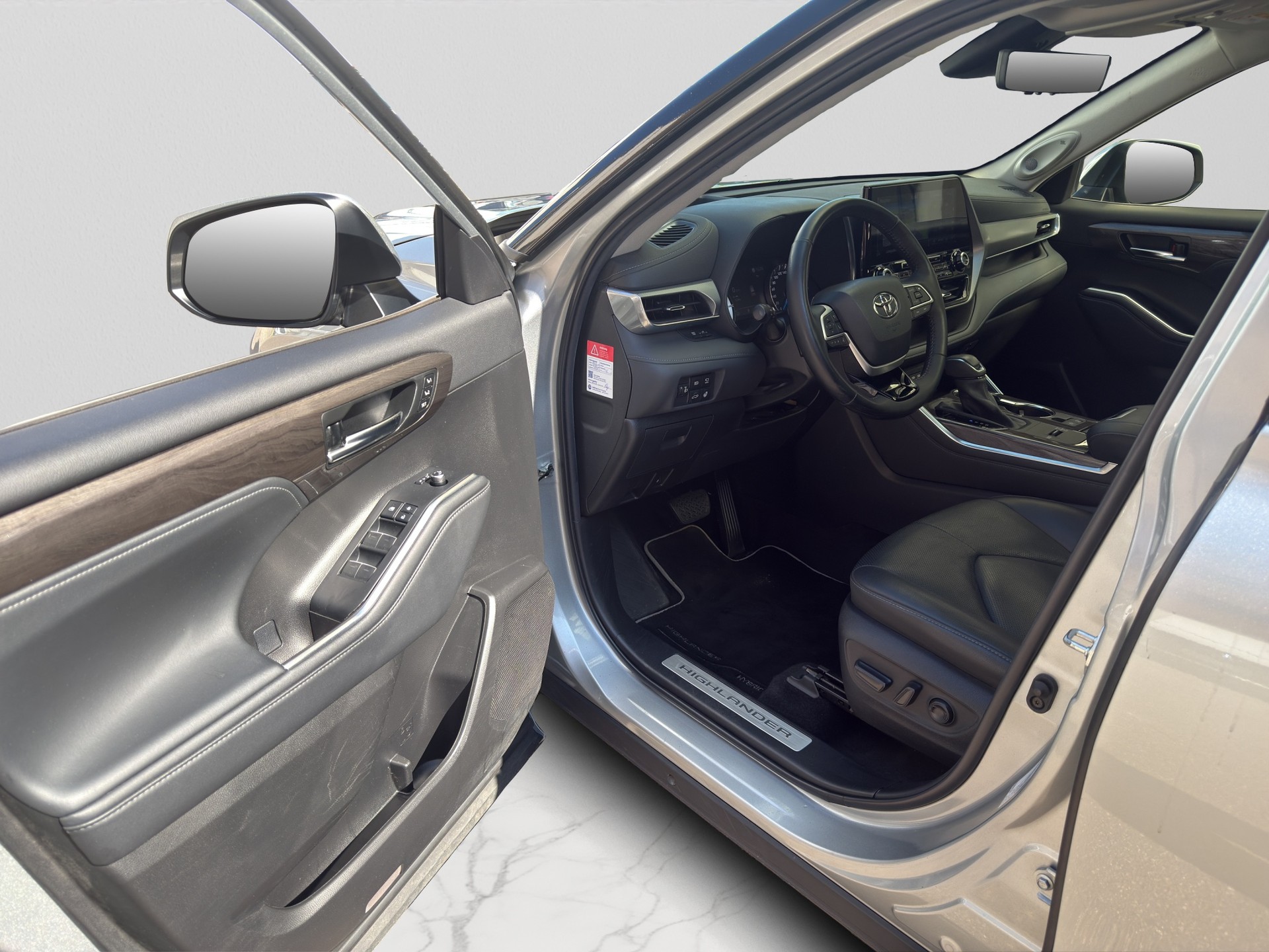 TOYOTA Highlander 2.5 HSD Premium e-CVT-image-18