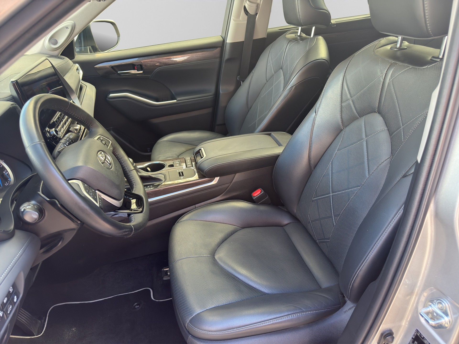 TOYOTA Highlander 2.5 HSD Premium e-CVT-image-8