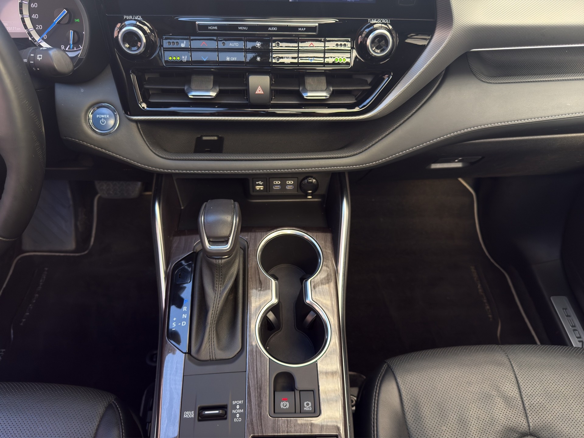 TOYOTA Highlander 2.5 HSD Premium e-CVT-image-14