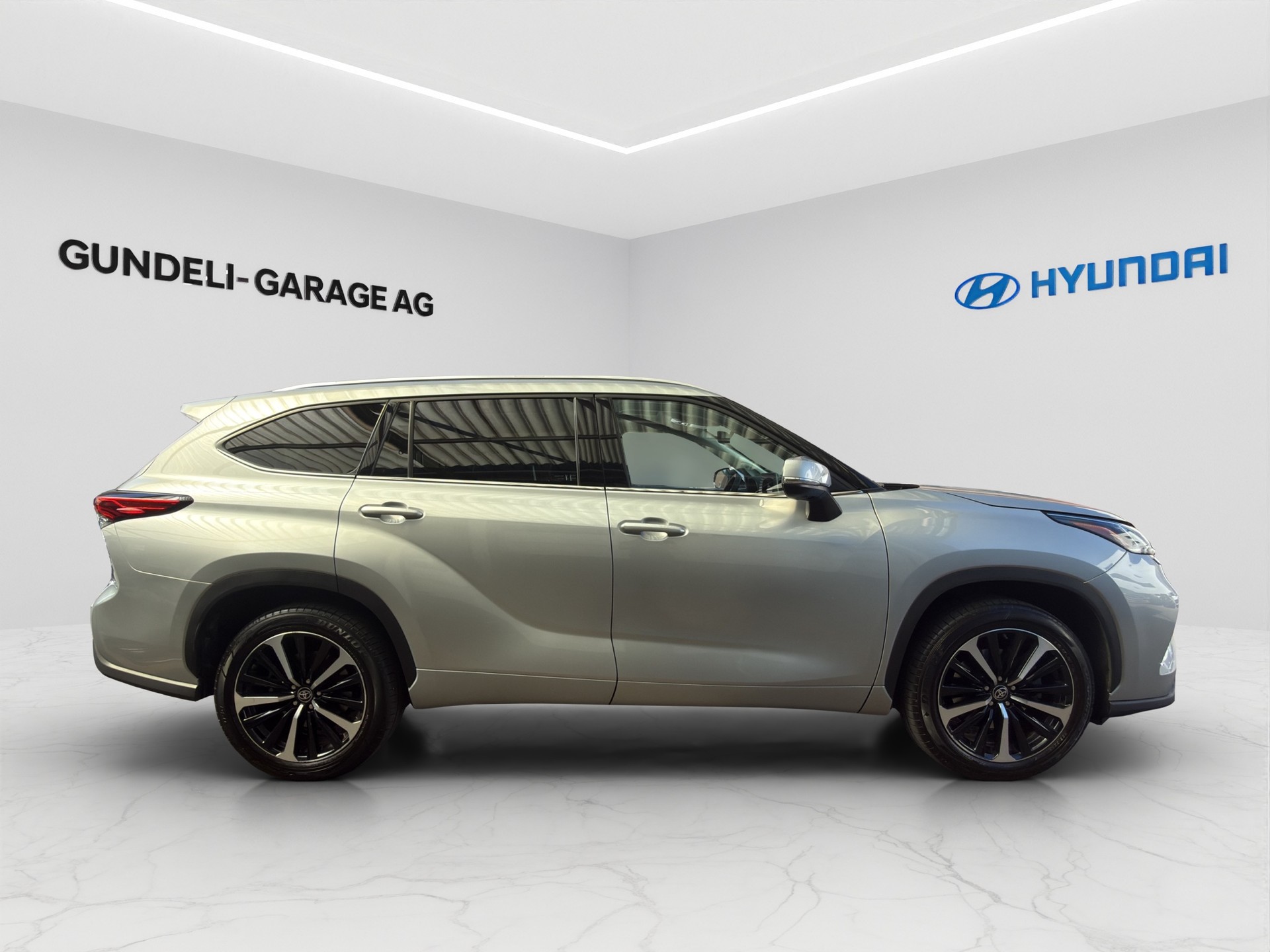 TOYOTA Highlander 2.5 HSD Premium e-CVT-image-6