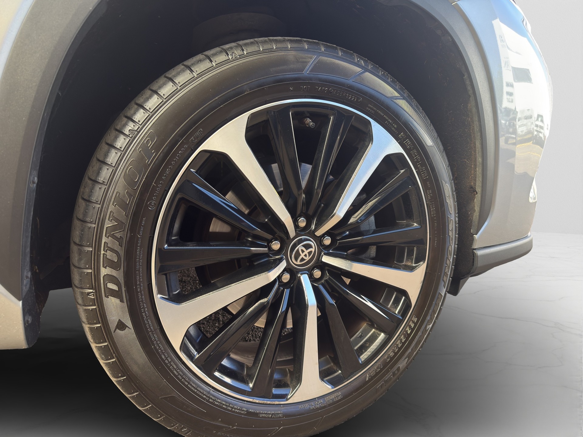 TOYOTA Highlander 2.5 HSD Premium e-CVT-image-22