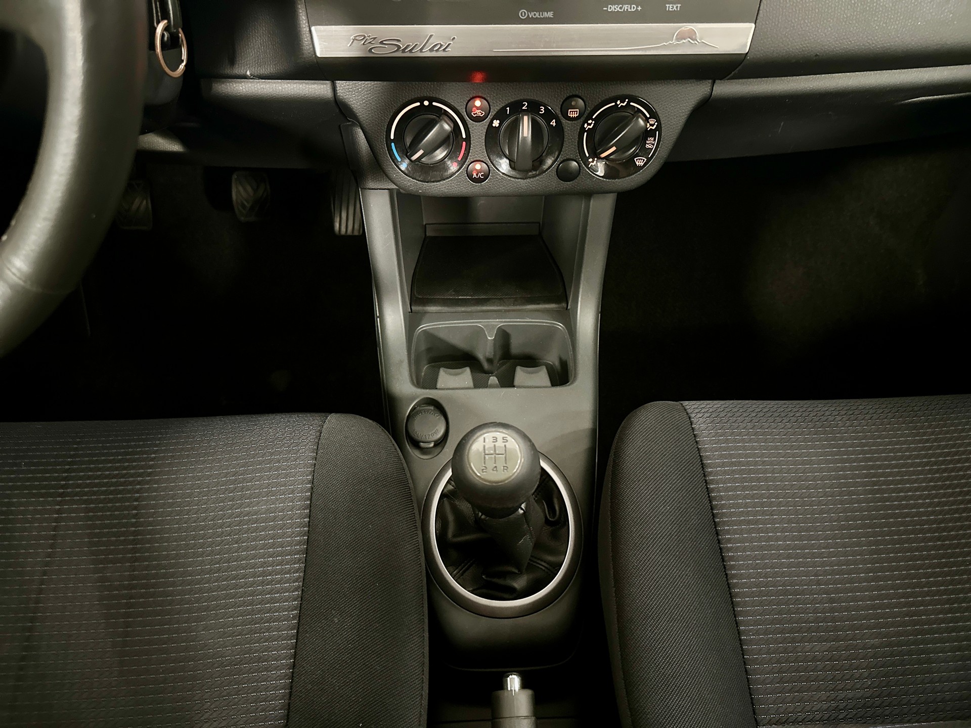 SUZUKI Swift 1.3i 16V GL Top Piz Sulai LE 4x4-image-16