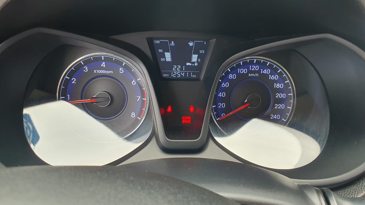 HYUNDAI 1.6 Style-image-2