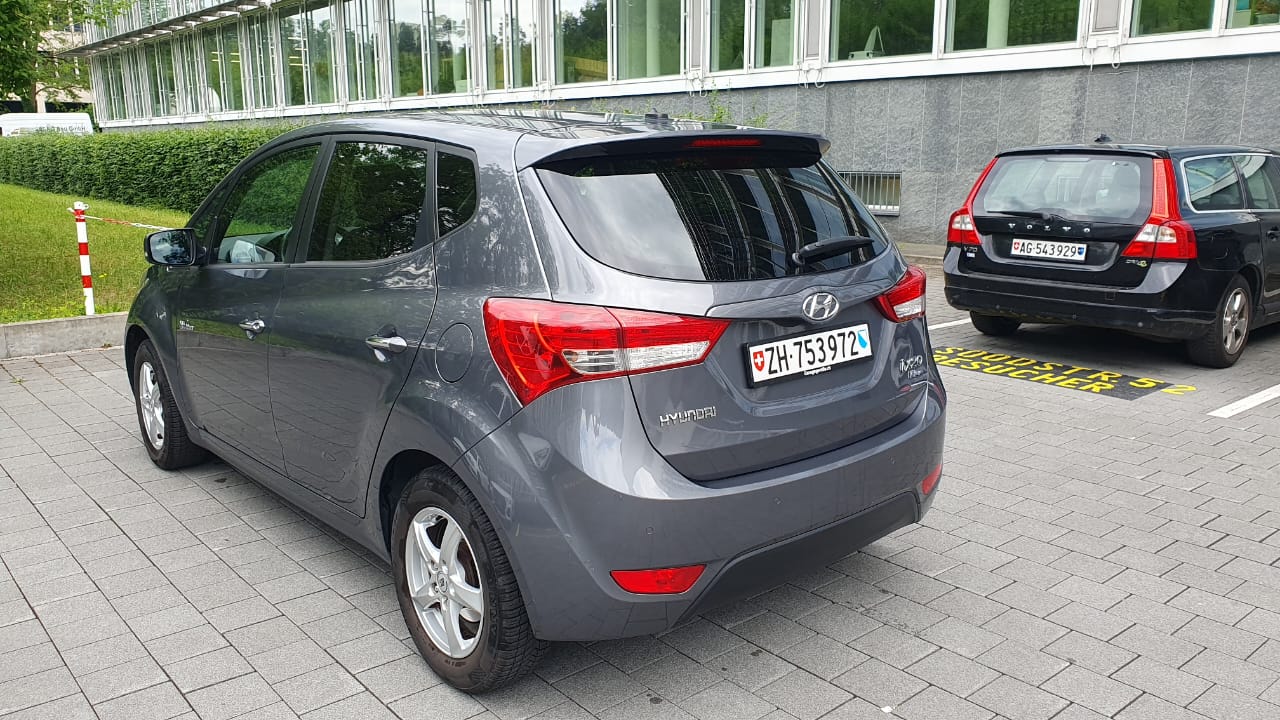 HYUNDAI 1.6 Style-image-1