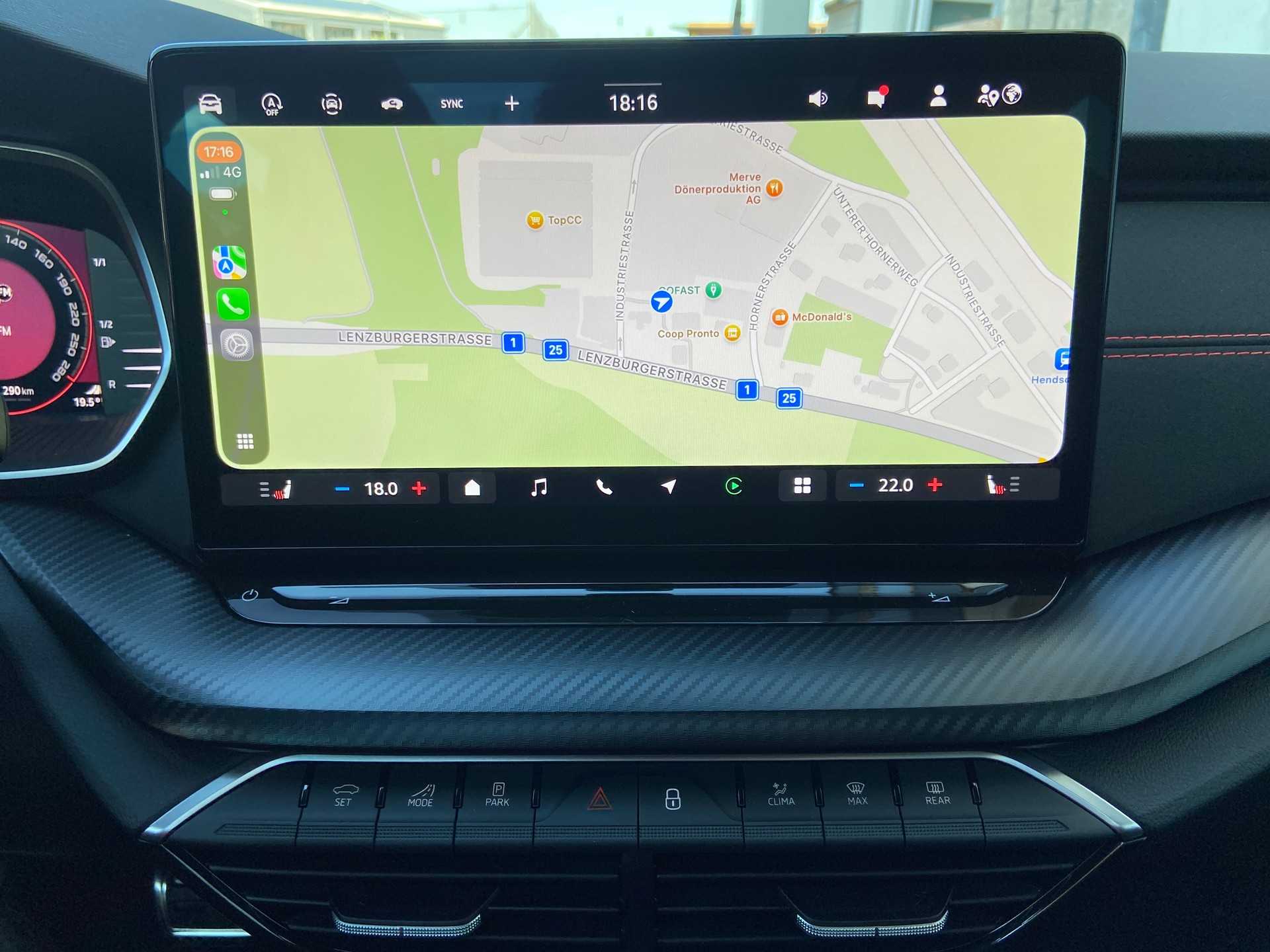SKODA Octavia Combi 2.0 TSI DSG RS-image-14