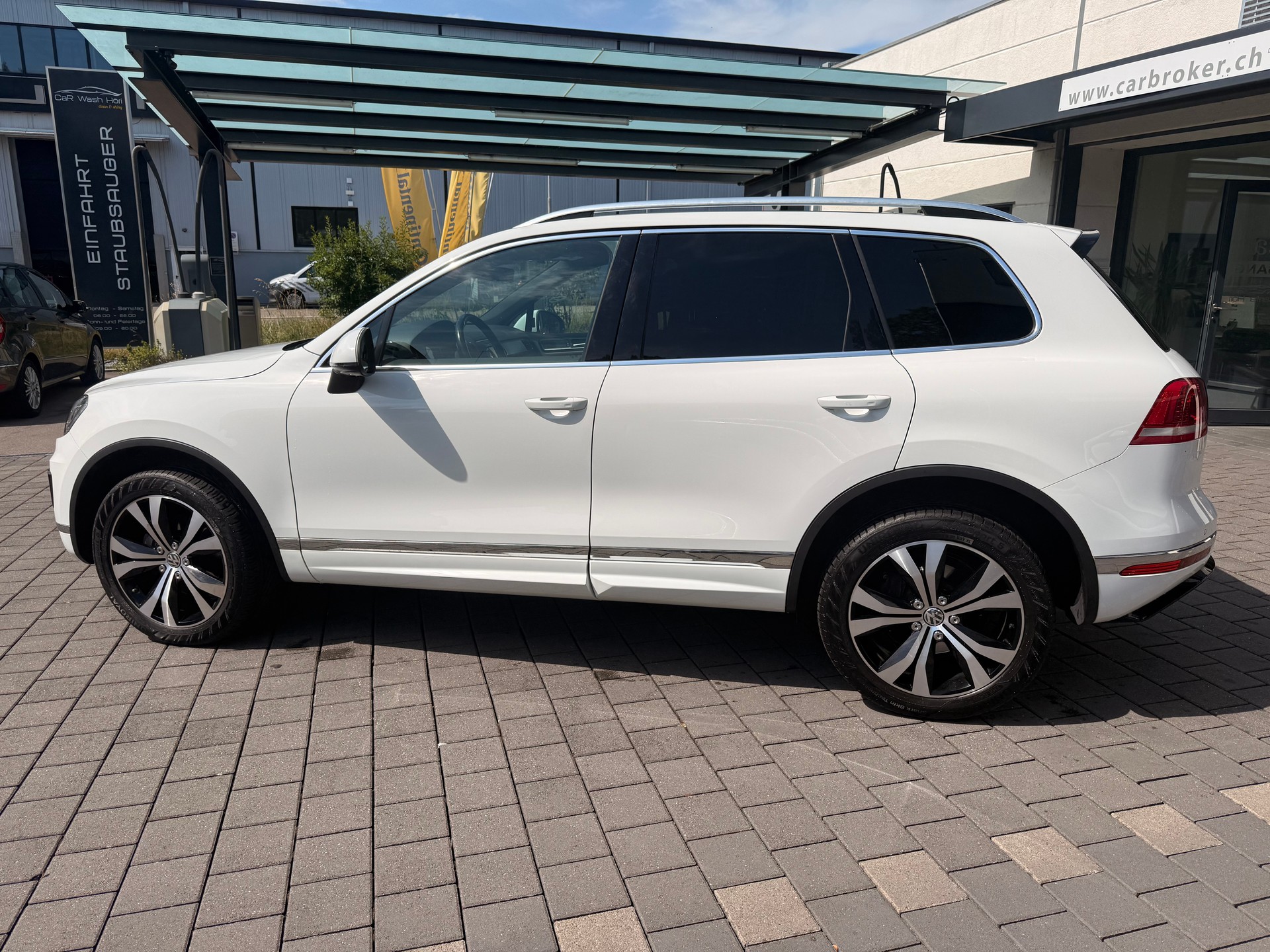 VW 3.0 TDI R-Line BMT-image-3
