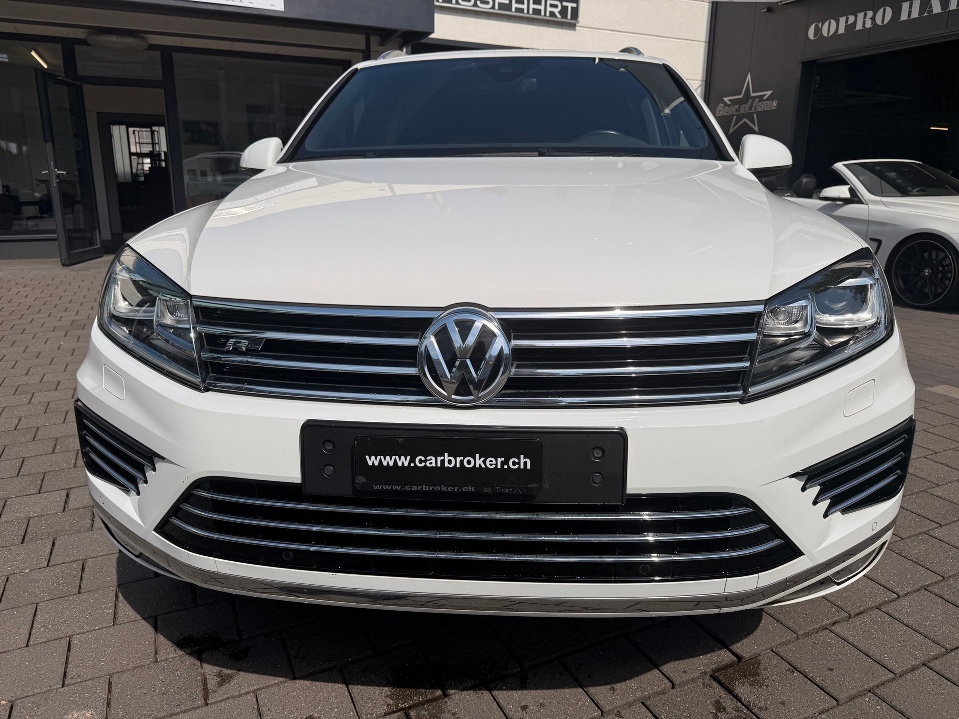 VW 3.0 TDI R-Line BMT-image-5