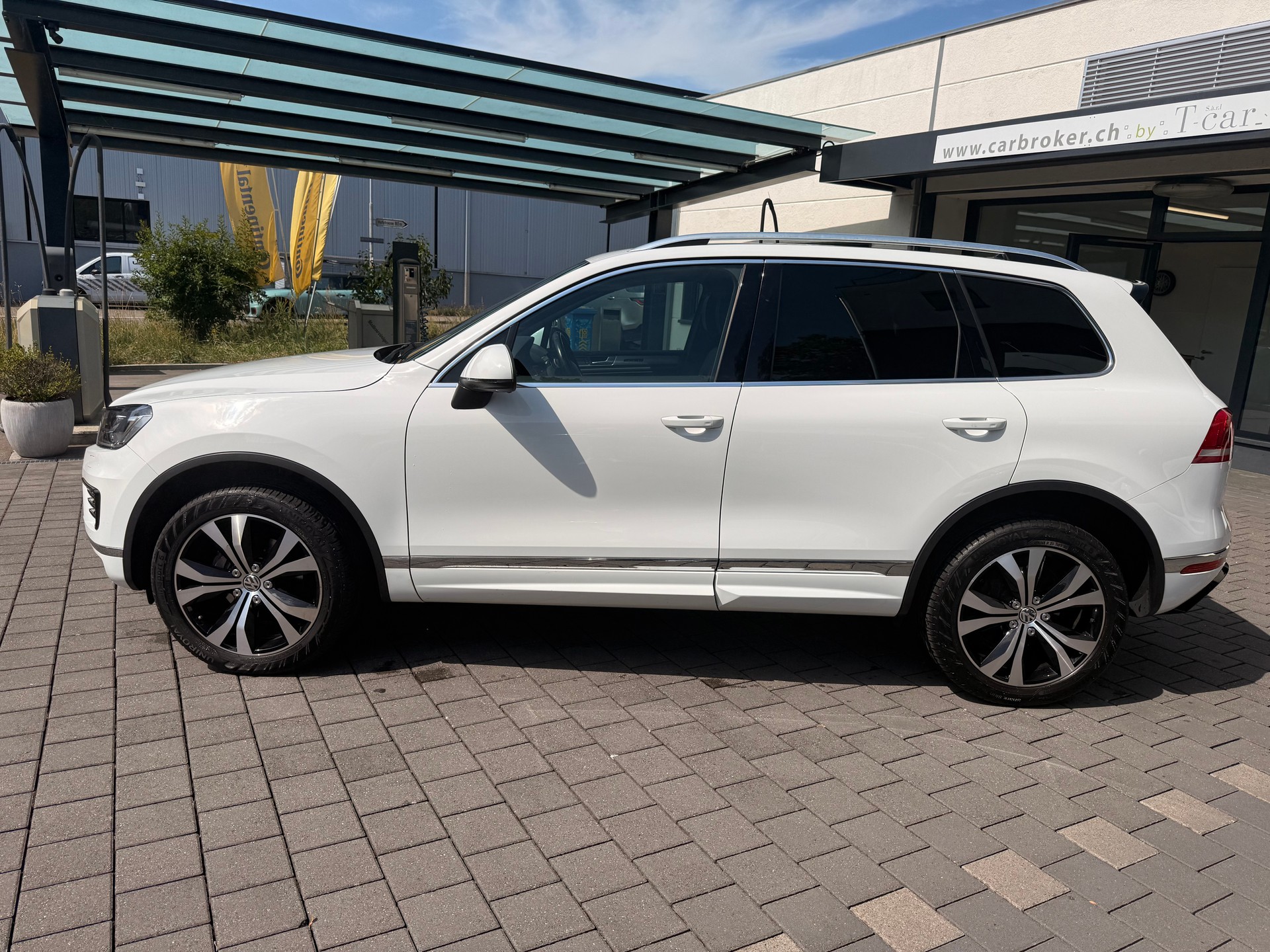 VW 3.0 TDI R-Line BMT-image-2