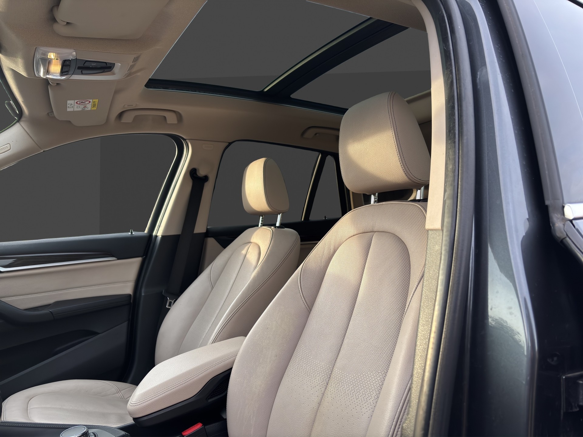 BMW X1 xDrive 20i Sport Line Steptronic-image-11