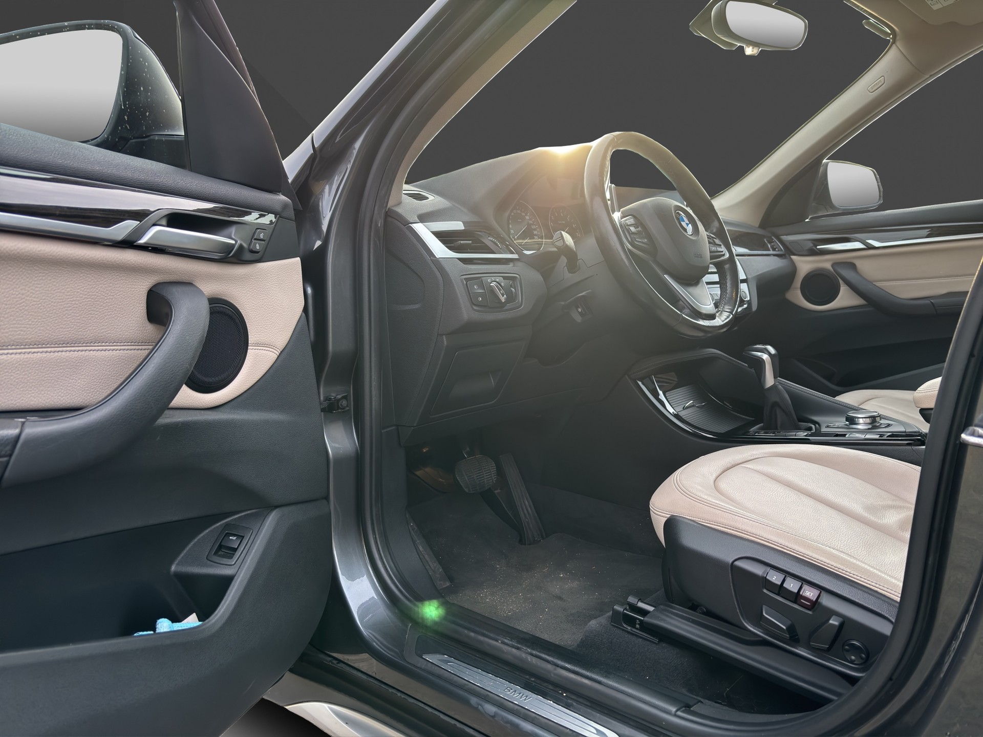BMW X1 xDrive 20i Sport Line Steptronic-image-10