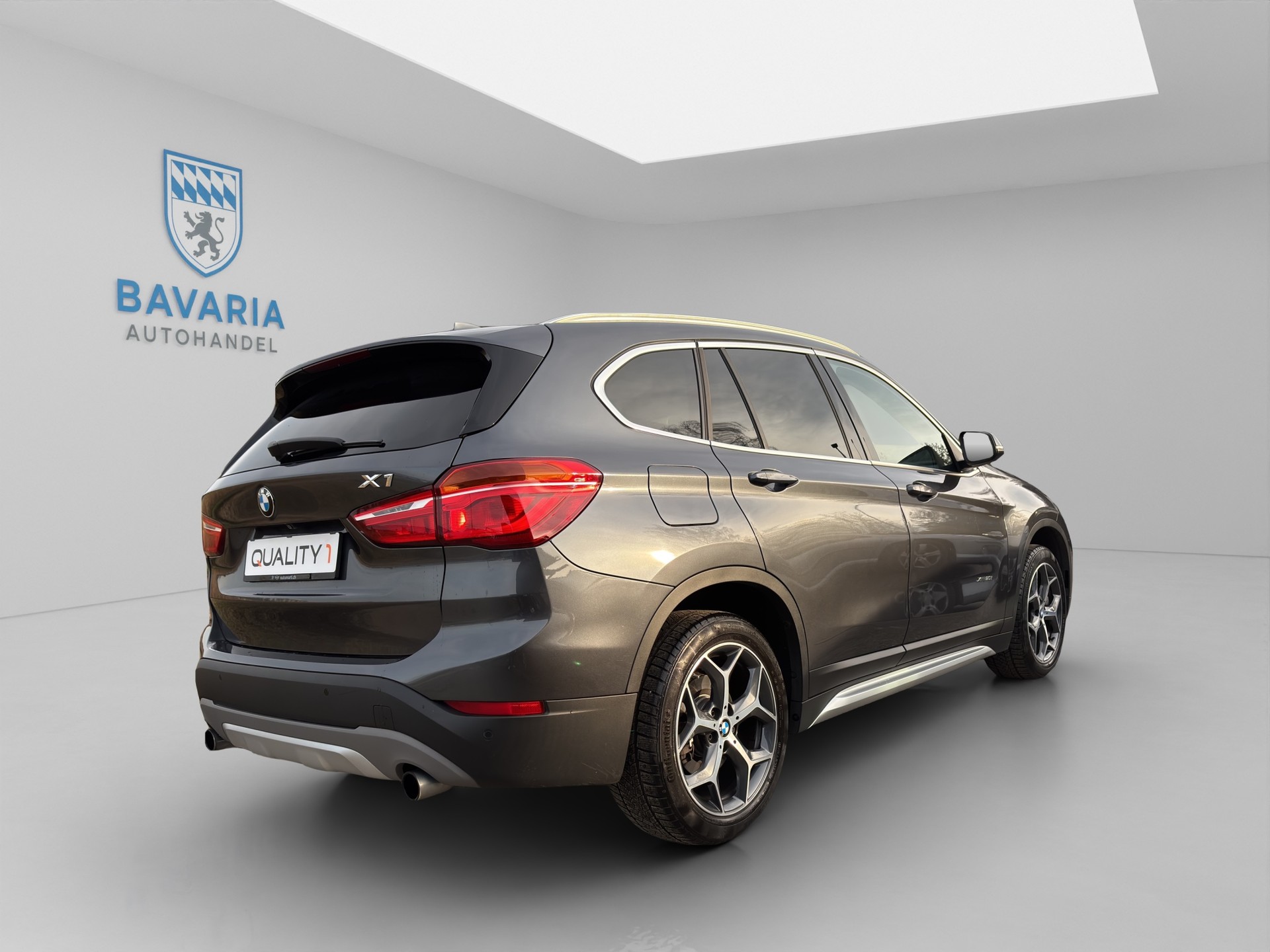 BMW X1 xDrive 20i Sport Line Steptronic-image-4