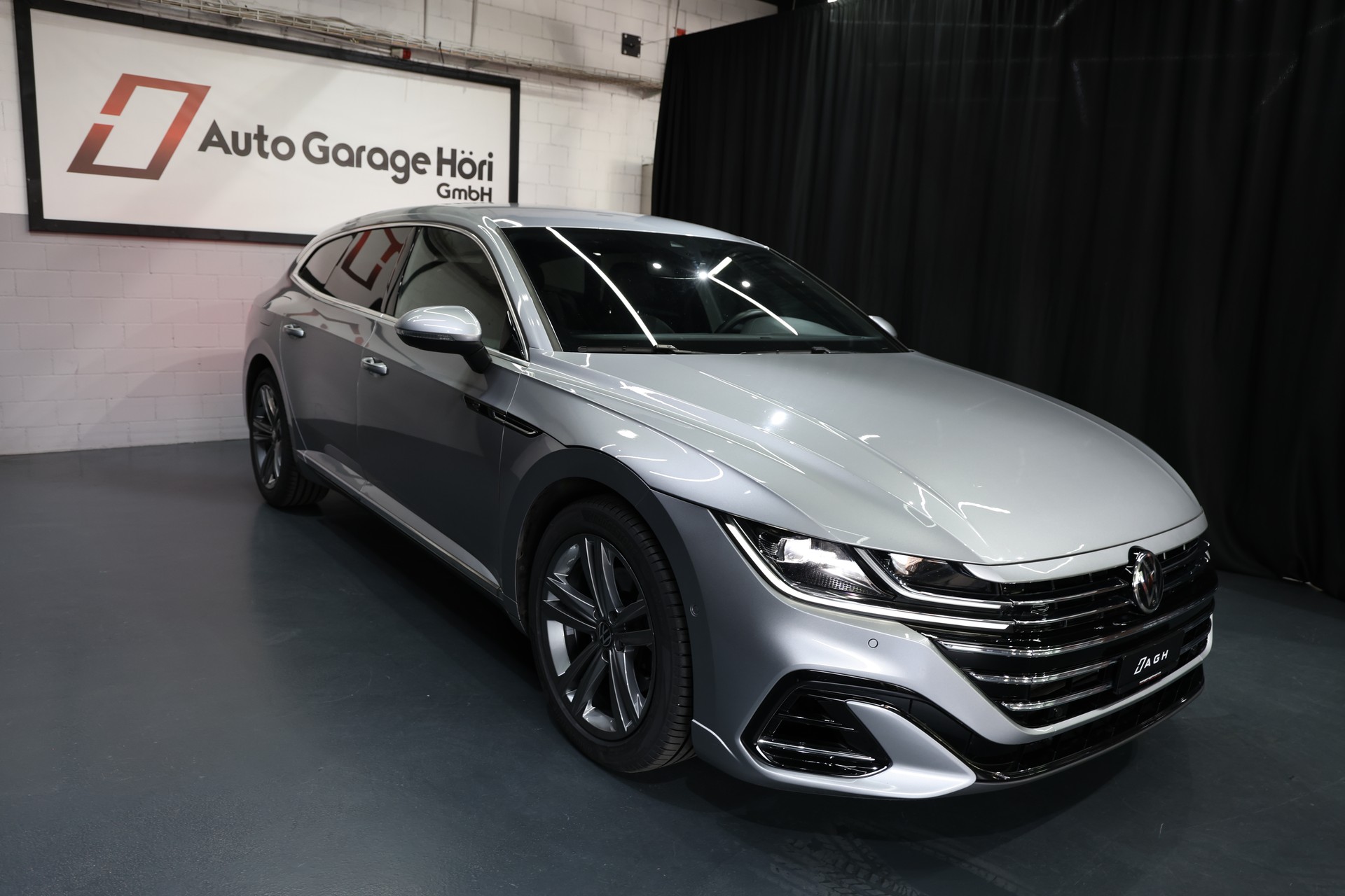 VW Arteon SB 2.0 TDI R-Line 4Motion DSG Shooting Brake-image-28