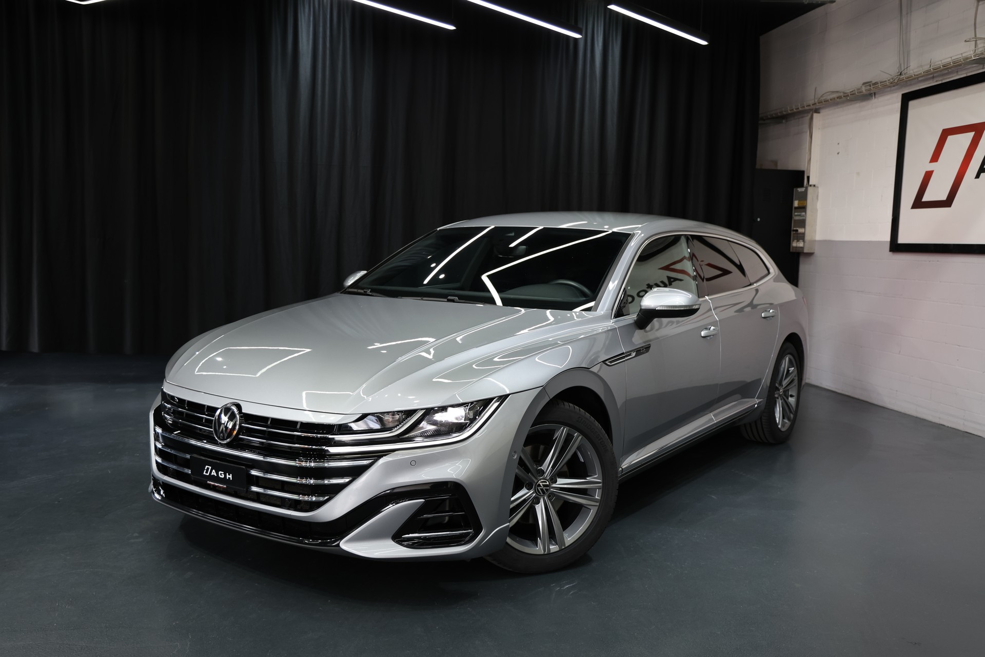 VW Arteon SB 2.0 TDI R-Line 4Motion DSG Shooting Brake-image-0