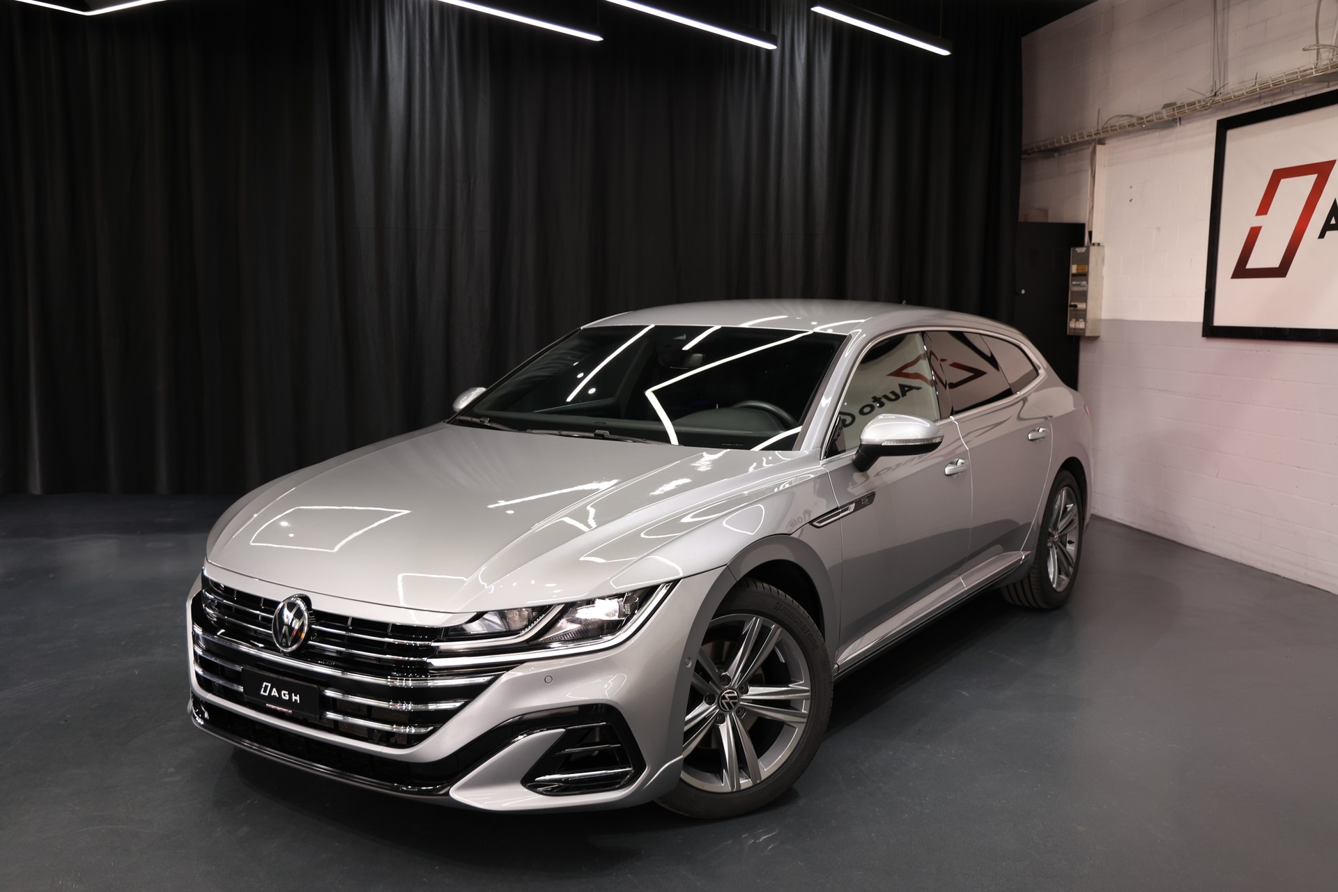 VW Arteon SB 2.0 TDI R-Line 4Motion DSG Shooting Brake-image-24