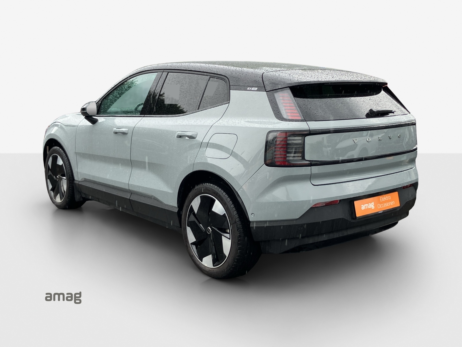 VOLVO EX30 E60 69kWh Single Motor Extended Range Ultra-image-2