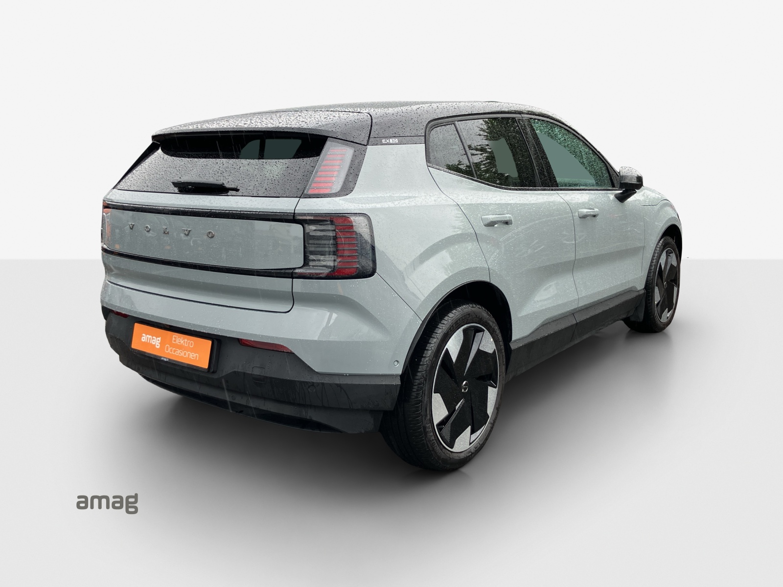 VOLVO EX30 E60 69kWh Single Motor Extended Range Ultra-image-4
