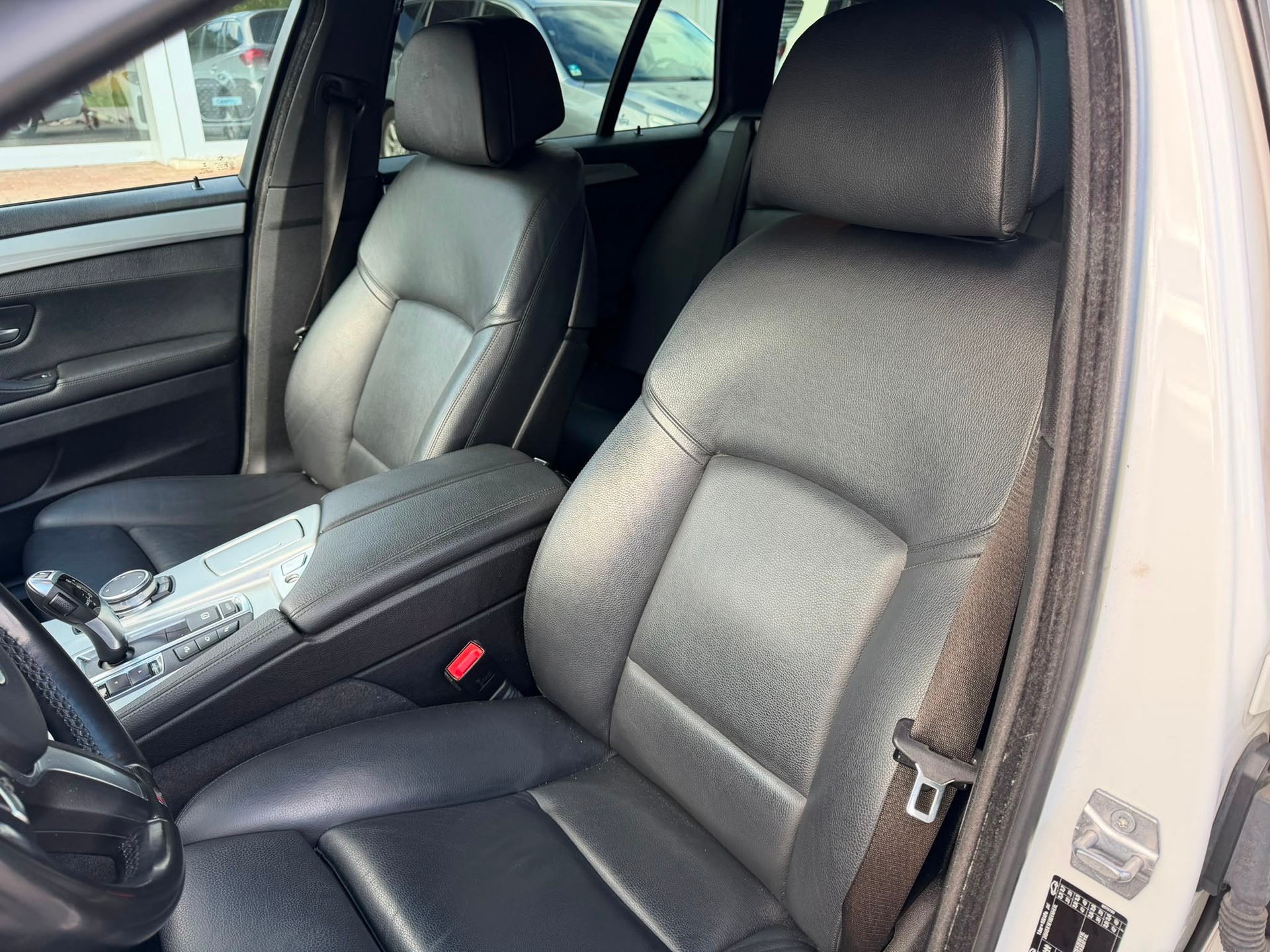BMW 520d Touring xDrive Steptronic-image-7
