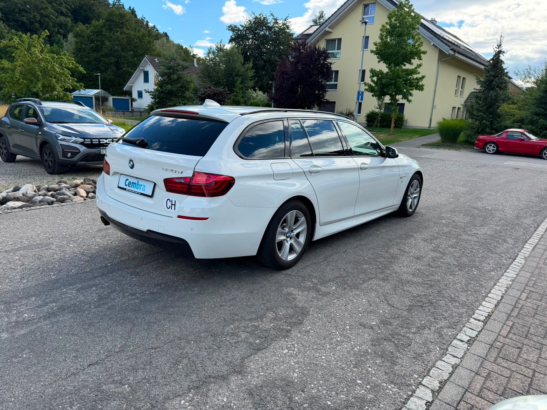BMW 520d Touring xDrive Steptronic-showroom-element-3