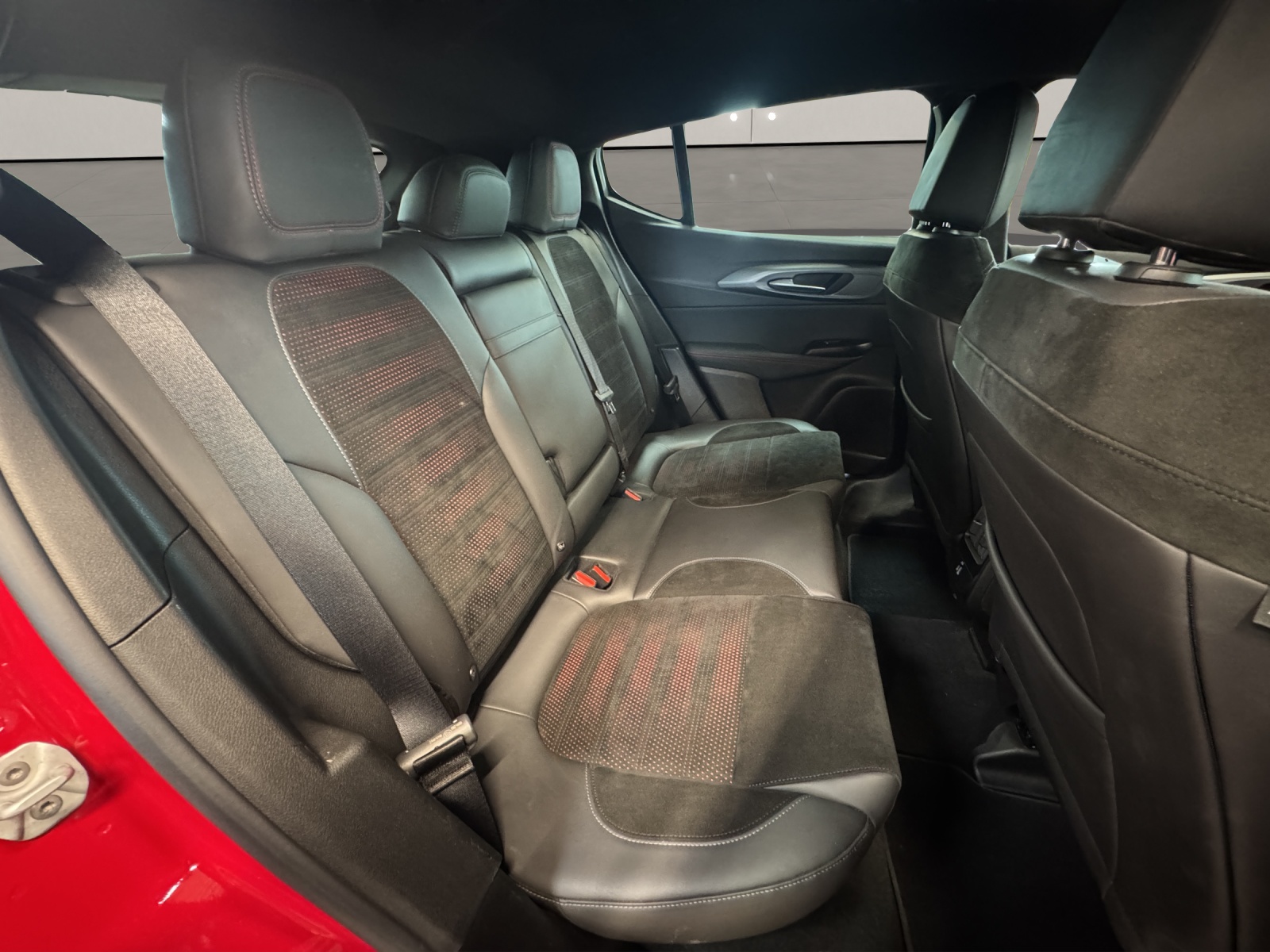 ALFA ROMEO Tonale 1.3 Plug-in Hybrid Veloce Q4-image-14
