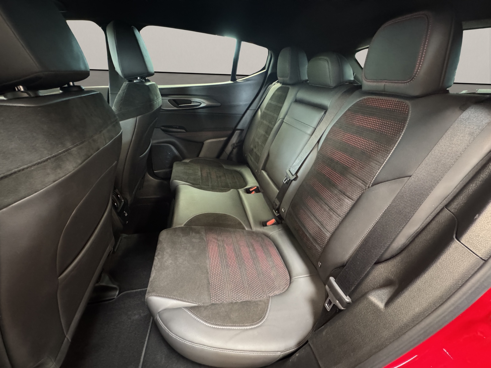 ALFA ROMEO Tonale 1.3 Plug-in Hybrid Veloce Q4-image-13