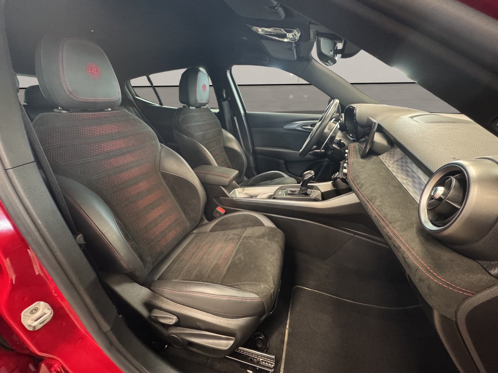 ALFA ROMEO Tonale 1.3 Plug-in Hybrid Veloce Q4-image-12