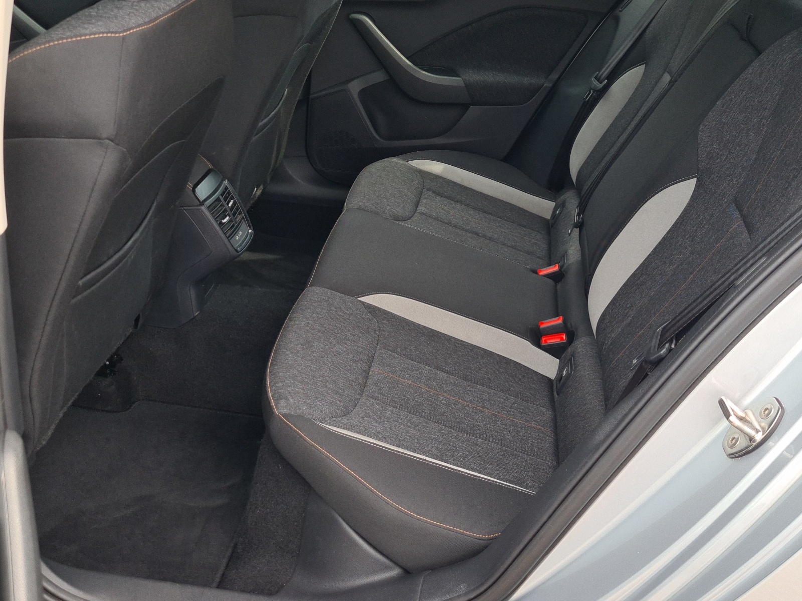 SKODA Kamiq 1.0 TSI Style DSG-image-11