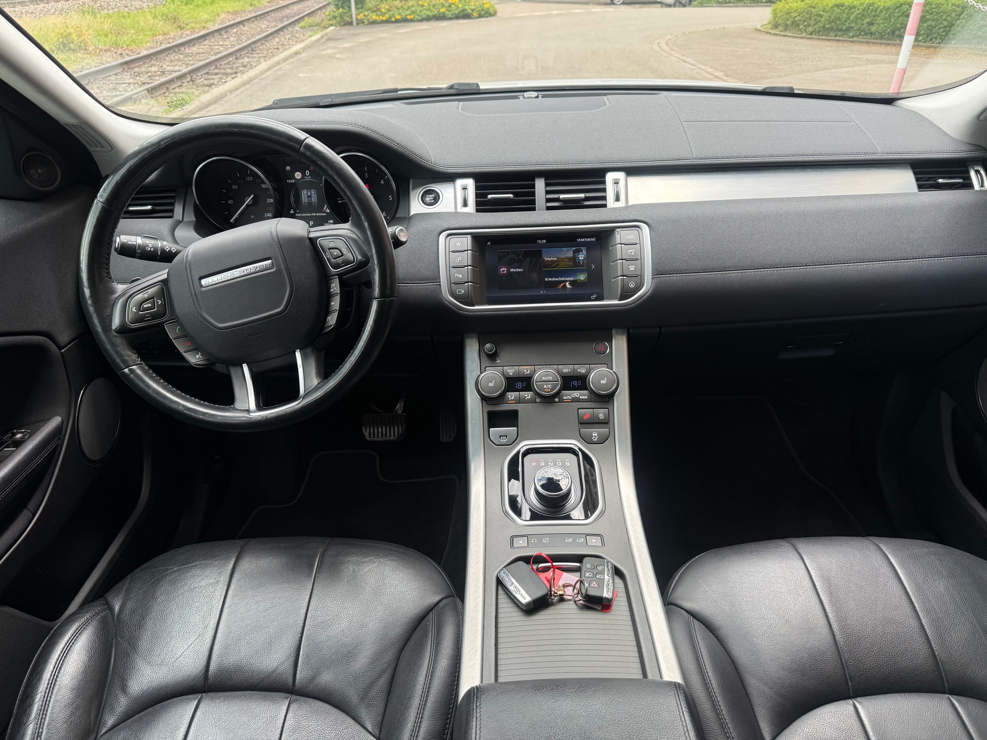 LAND ROVER Range Rover Evoque 2.0 TD4 HSE AT9-image-7