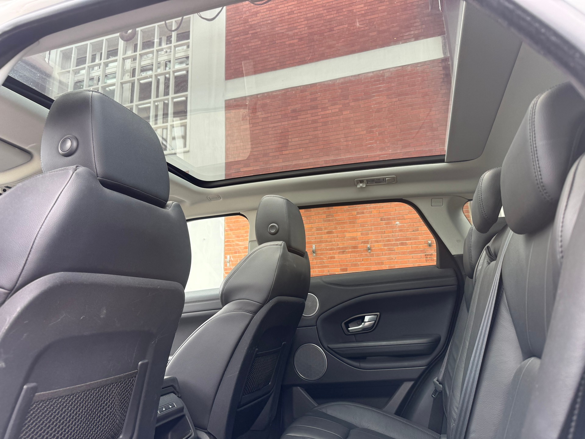 LAND ROVER Range Rover Evoque 2.0 TD4 HSE AT9-image-9