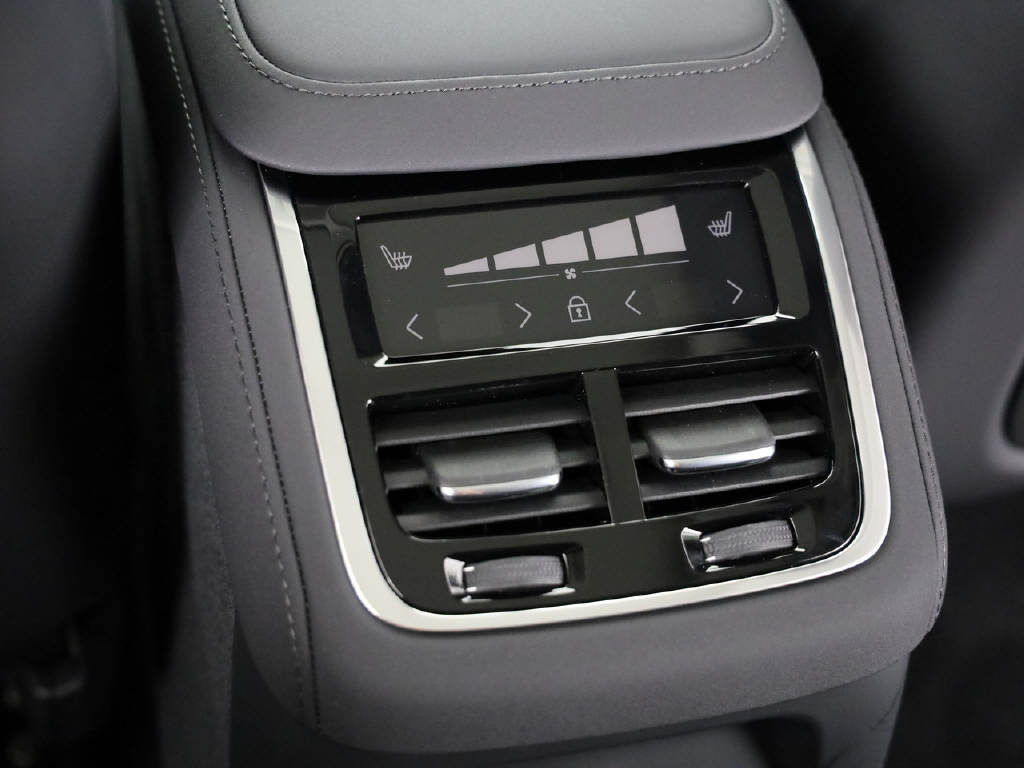 VOLVO XC90 2.0 T8 TE Plus Dark eAWD-image-13