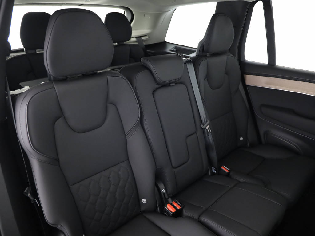 VOLVO XC90 2.0 T8 TE Plus Dark eAWD-image-30