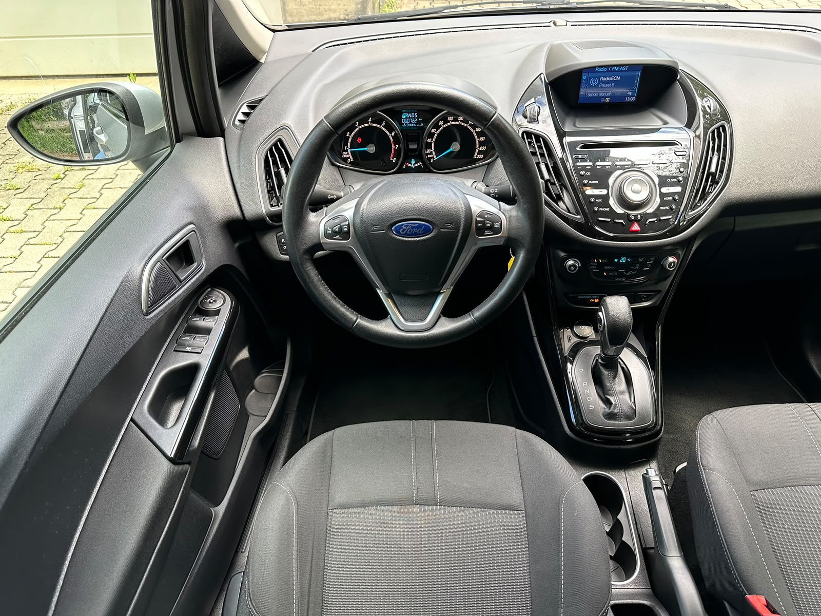 FORD B-Max 1.6 Ti-VCT Titanium PowerShift-image-19