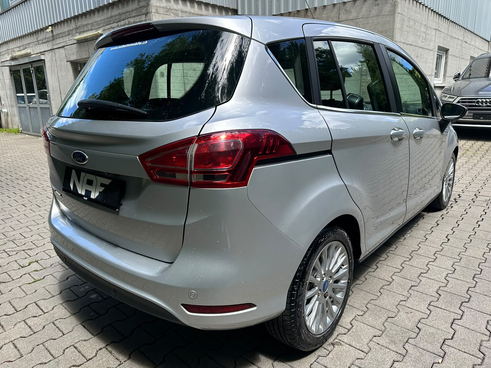FORD B-Max 1.6 Ti-VCT Titanium PowerShift-image-5