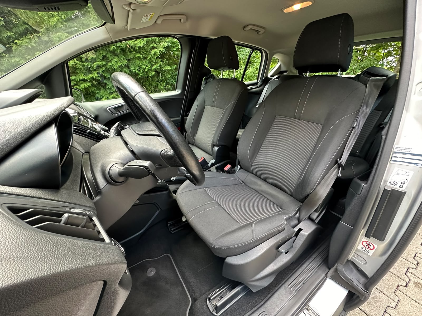 FORD B-Max 1.6 Ti-VCT Titanium PowerShift-image-11