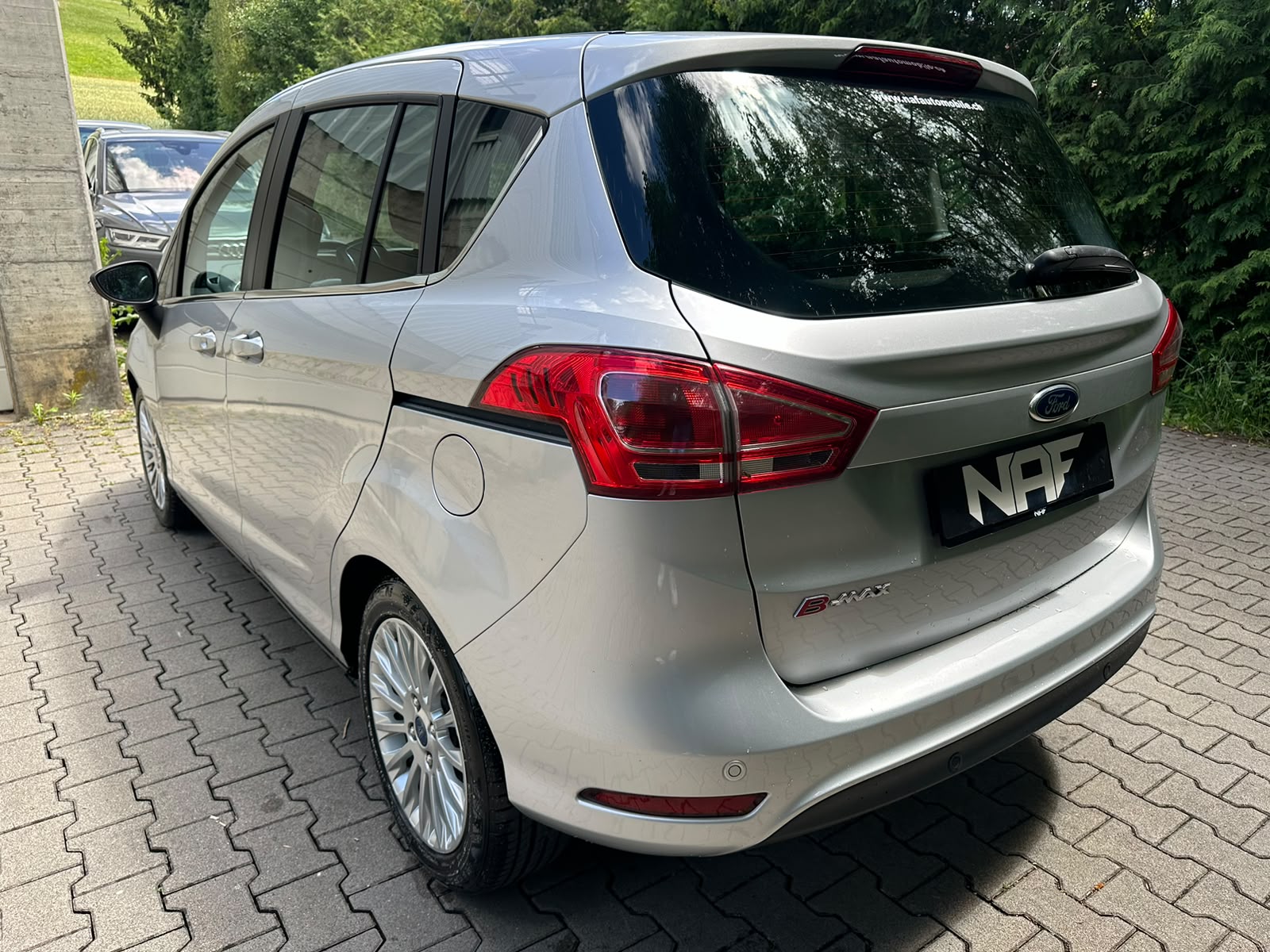 FORD B-Max 1.6 Ti-VCT Titanium PowerShift-image-3