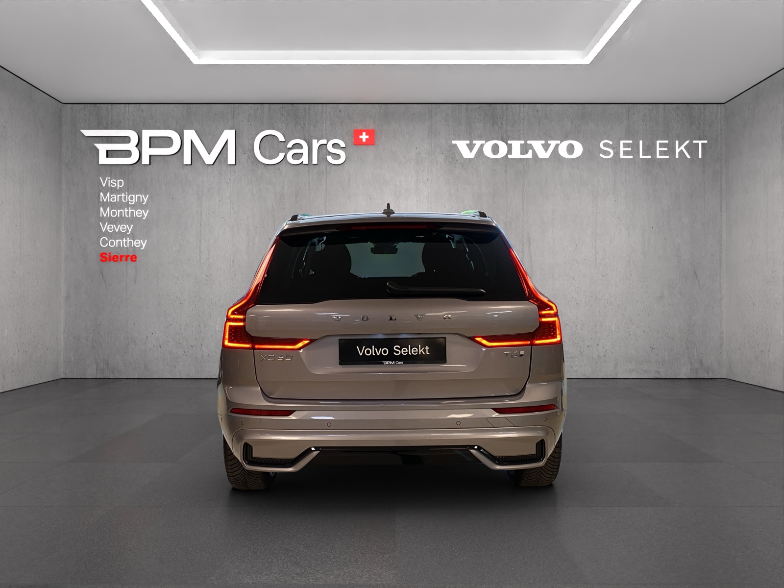 VOLVO XC60 T6 eAWD PluginHybrid Plus Dark Geartronic-showroom-element-3